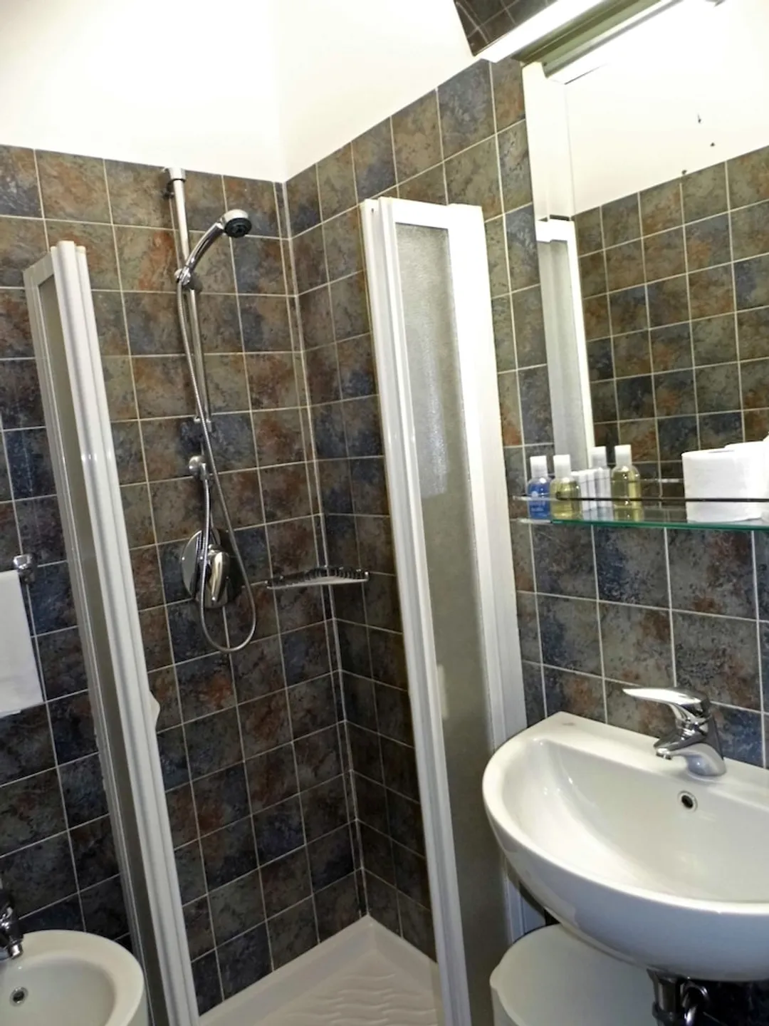 Hotel Accursio-Triple Room-11