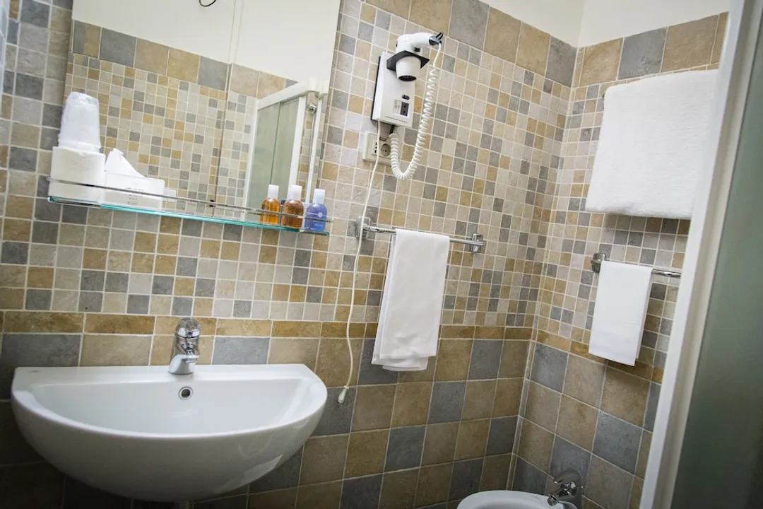 Hotel Accursio-Economy Double Room (1 French Bed)-5