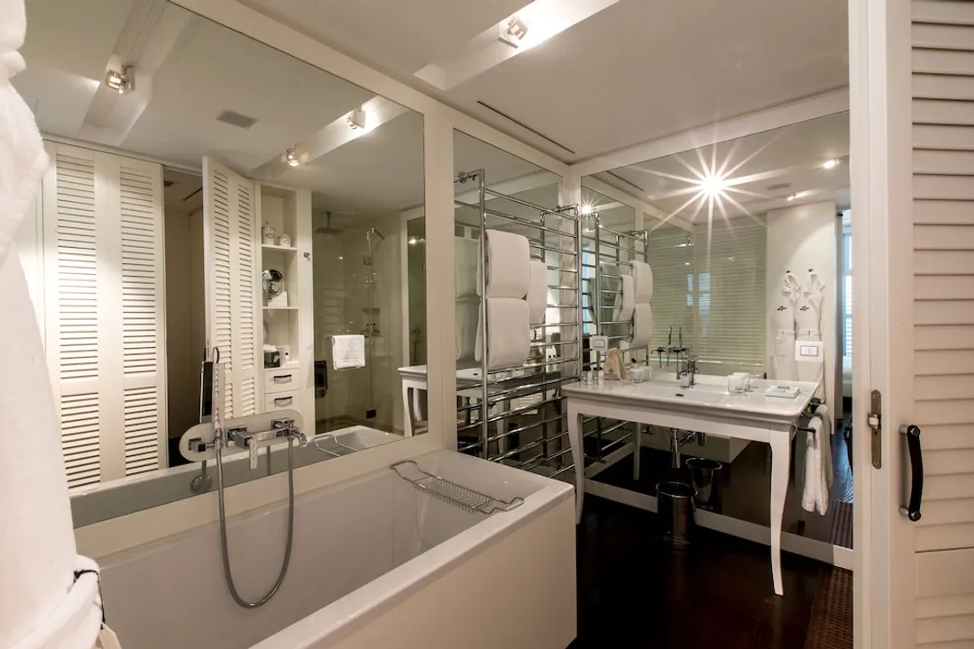 Magna Pars- L'Hotel à Parfum Small Luxury Hotels of the World-Executive Suite-4