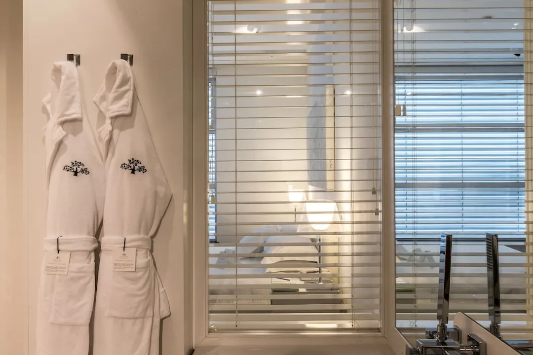 Magna Pars- L'Hotel à Parfum Small Luxury Hotels of the World-Executive Suite-5