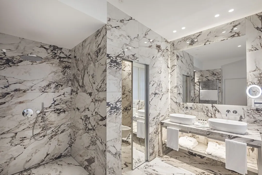 Magna Pars- L'Hotel à Parfum Small Luxury Hotels of the World-Prestige Terrace Suite-5