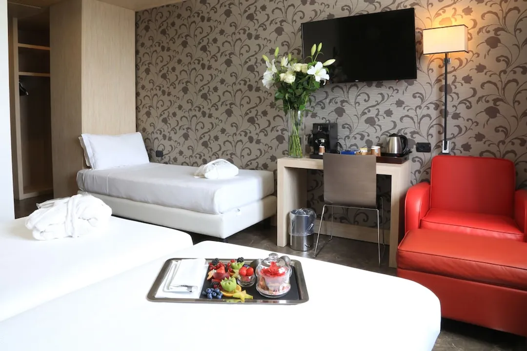 Klima Hotel Milano Fiere-Superior Triple Room-1