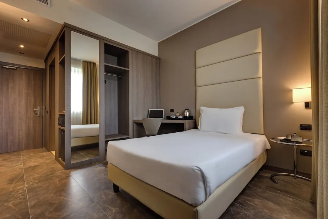 Klima Hotel Milano Fiere-Standard Single Room, 1 Large Twin Bed-1