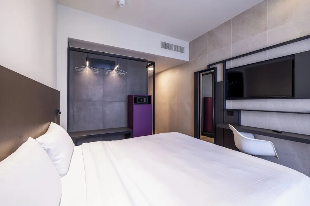 Hotel Degli Arcimboldi-Double Room Single Use-4
