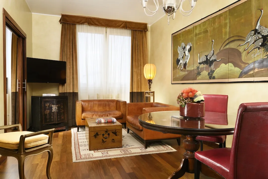 Enterprise Hotel-Classic Suite-4
