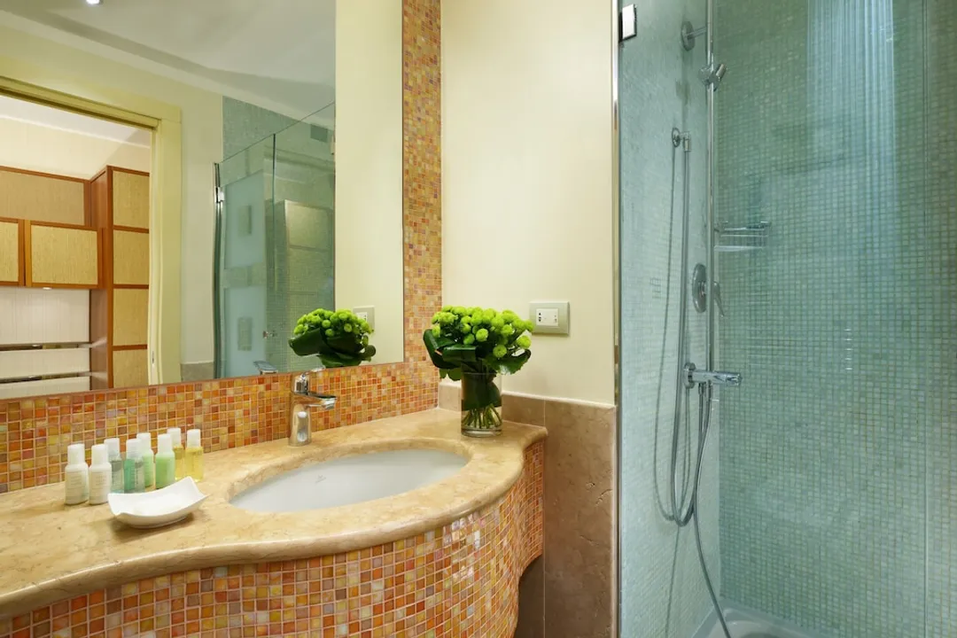 Enterprise Hotel-Superior Double or Twin Room-5