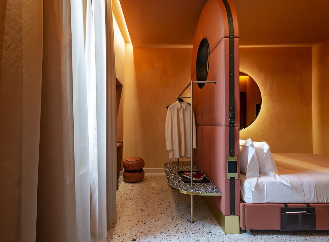 Enterprise Hotel-Nesting Private Suite-11