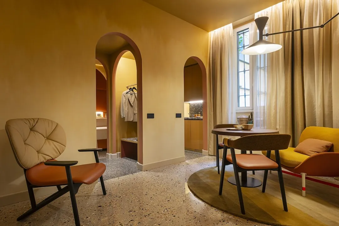 Enterprise Hotel-Nesting Private Suite-6