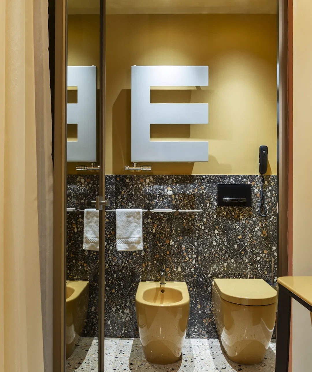 Enterprise Hotel-Nesting Private Suite-13