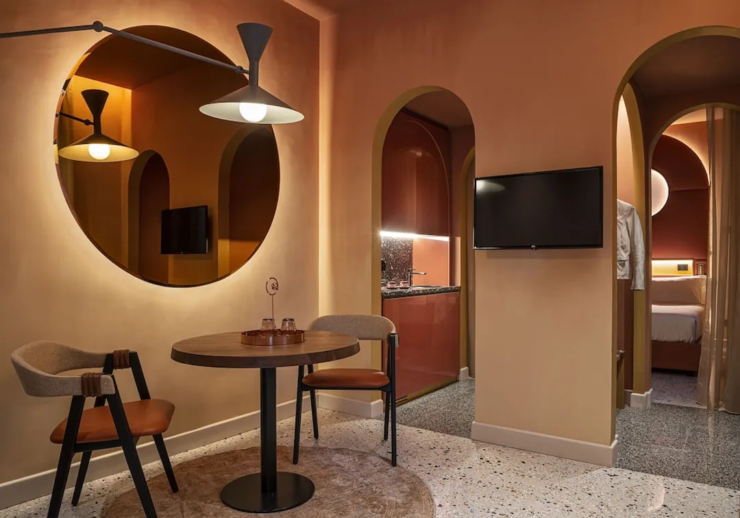 Enterprise Hotel-Nesting Private Suite-3