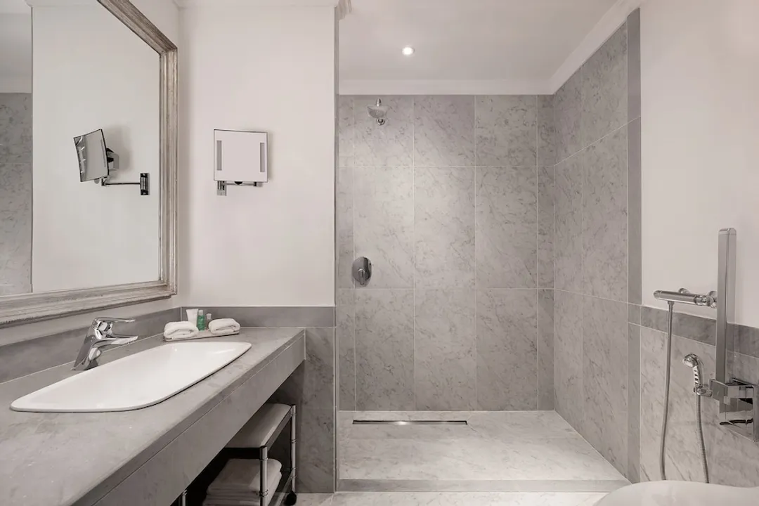 The Westin Palace, Milan-Deluxe Room, 1 King Bed-4