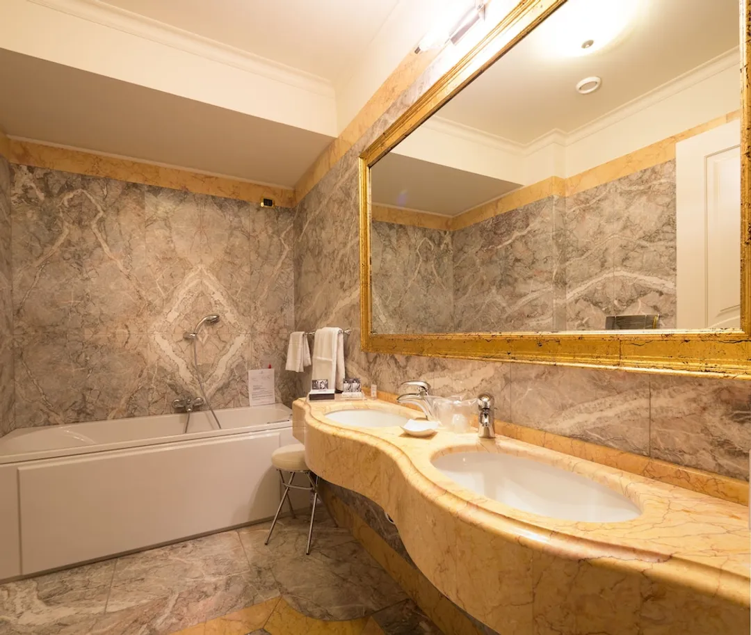 Grand Visconti Palace-Executive Suite-7