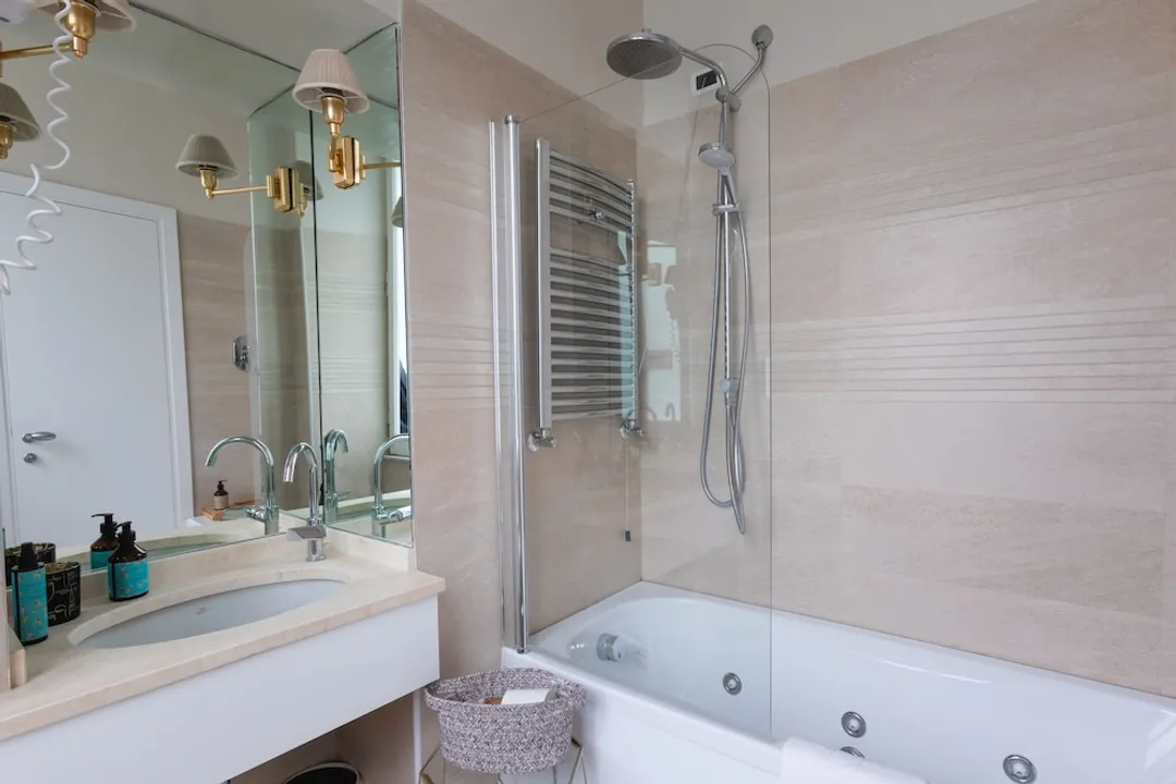 Mangili Garden Hotel-豪華客房-17