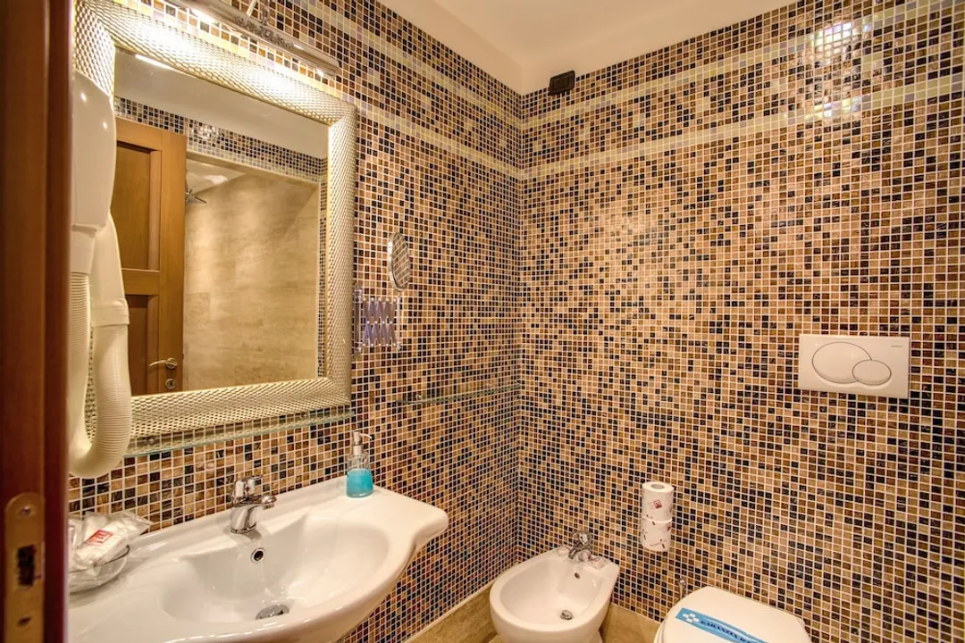 Aurelius Art Gallery Hotel-Double Room (Small)-5