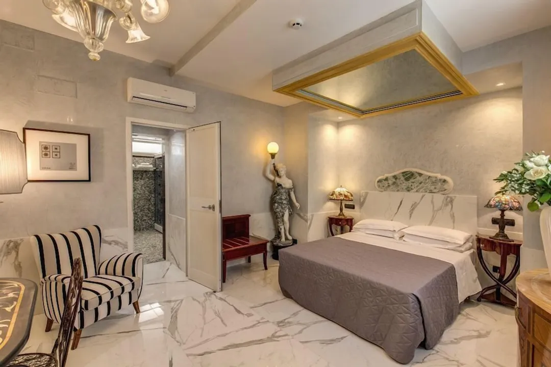 Aurelius Art Gallery Hotel-Classic Double or Twin Room-3