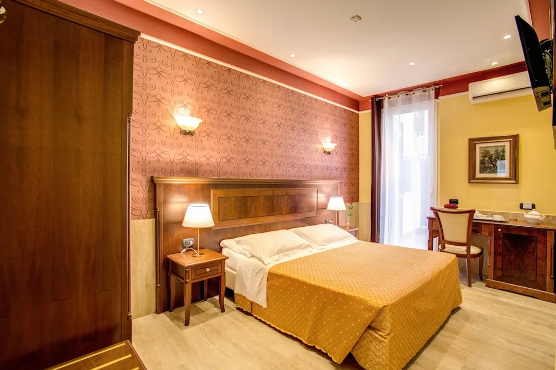 Aurelius Art Gallery Hotel-Classic Double or Twin Room-1
