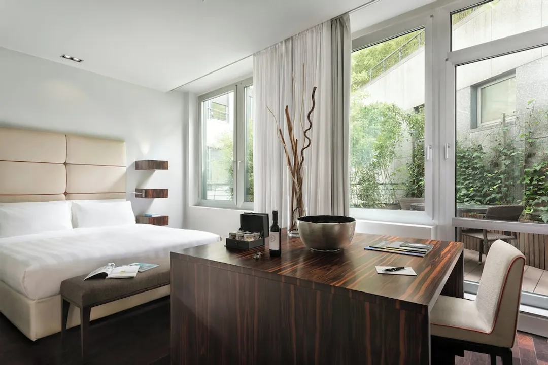 Sina The Gray-Deluxe Room-2