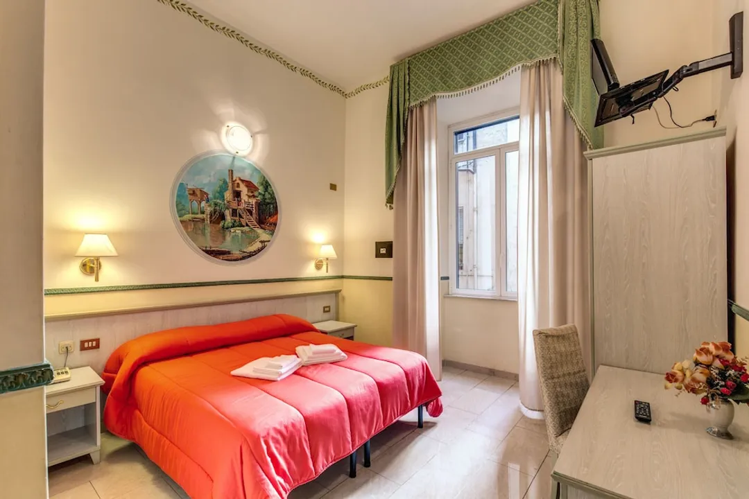 Hotel Cambridge-Standard Room-12