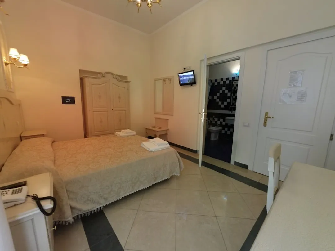 Hotel Cambridge-Superior Double or Twin Room-2