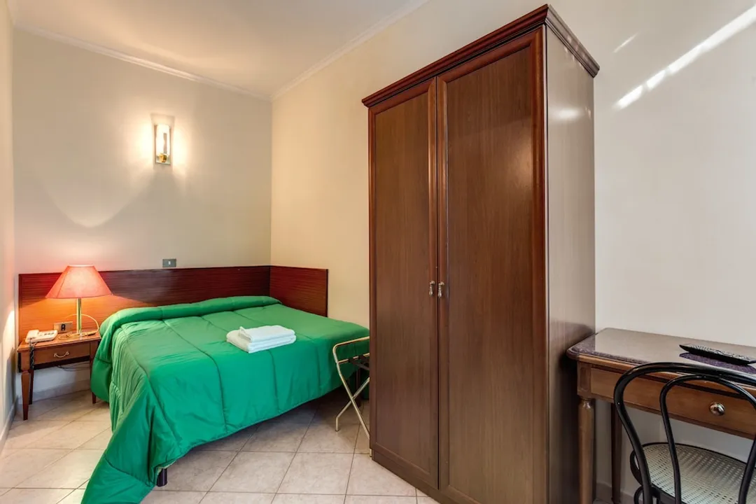 Hotel Cambridge-Standard Single Room-2