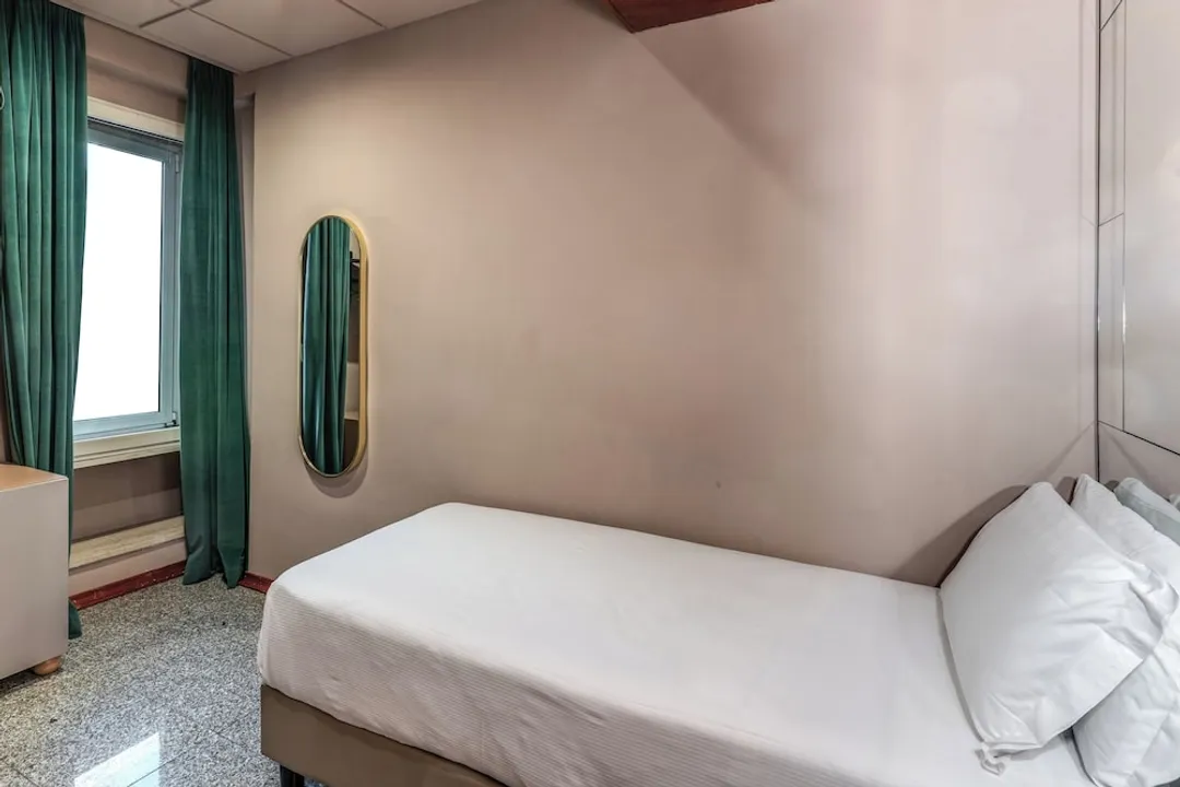 Hotel Madison-Standard Single Room-2