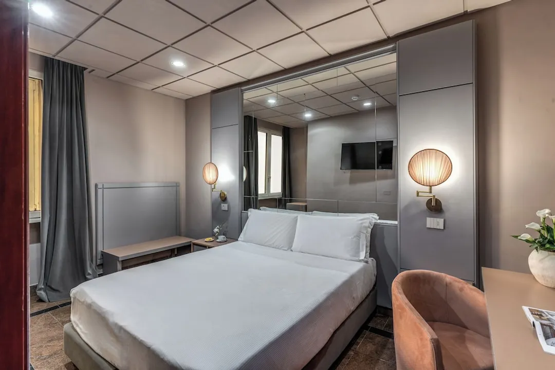 Hotel Madison-Basic Room, 1 Large Twin Bed-2