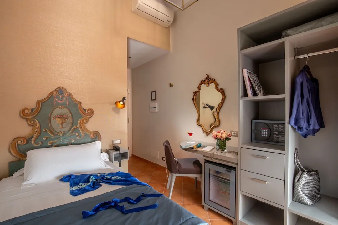 Hotel Mozart-Single Room-2