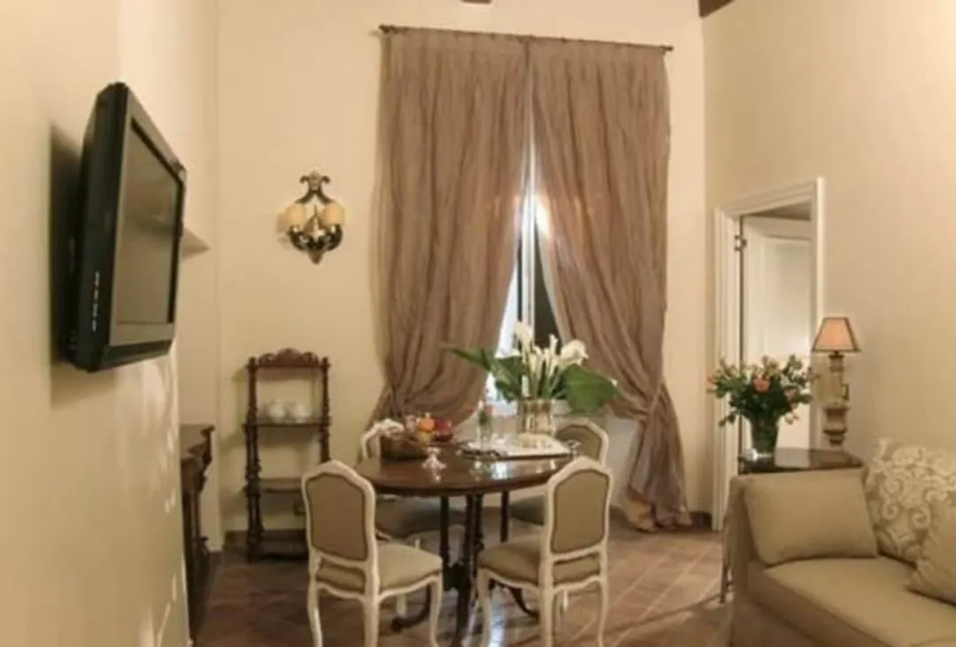 Hotel Mozart-Apartment Annex building (Via Ripetta 70)-2