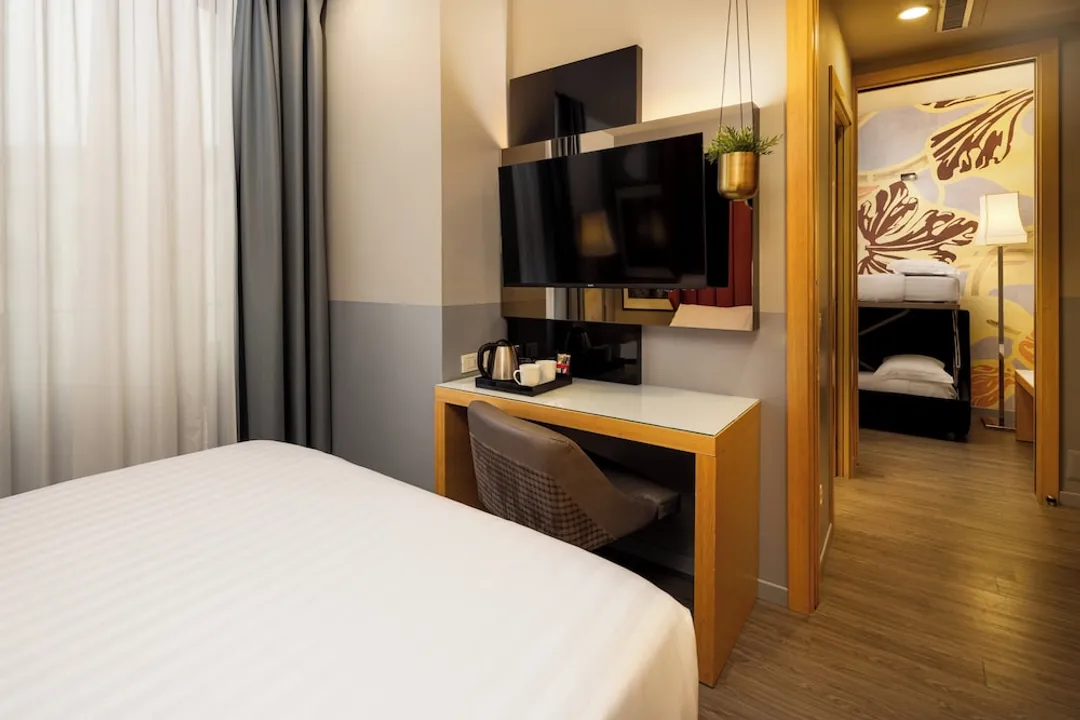 Holiday Inn Milan - Garibaldi Station by IHG-Premium Room, Multiple Beds-1