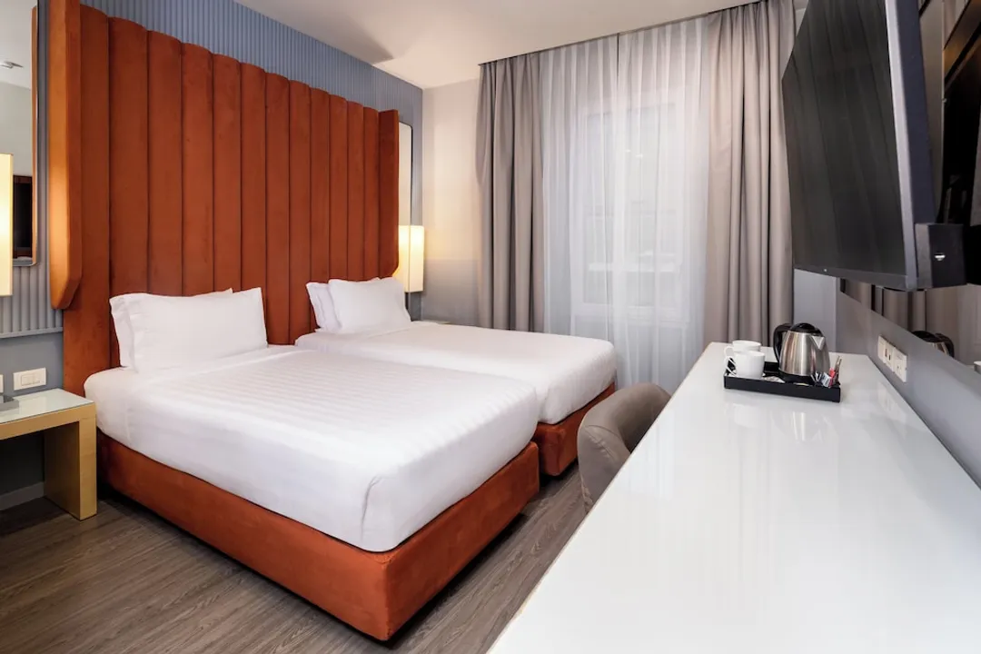 Holiday Inn Milan - Garibaldi Station by IHG-Standard Room-5
