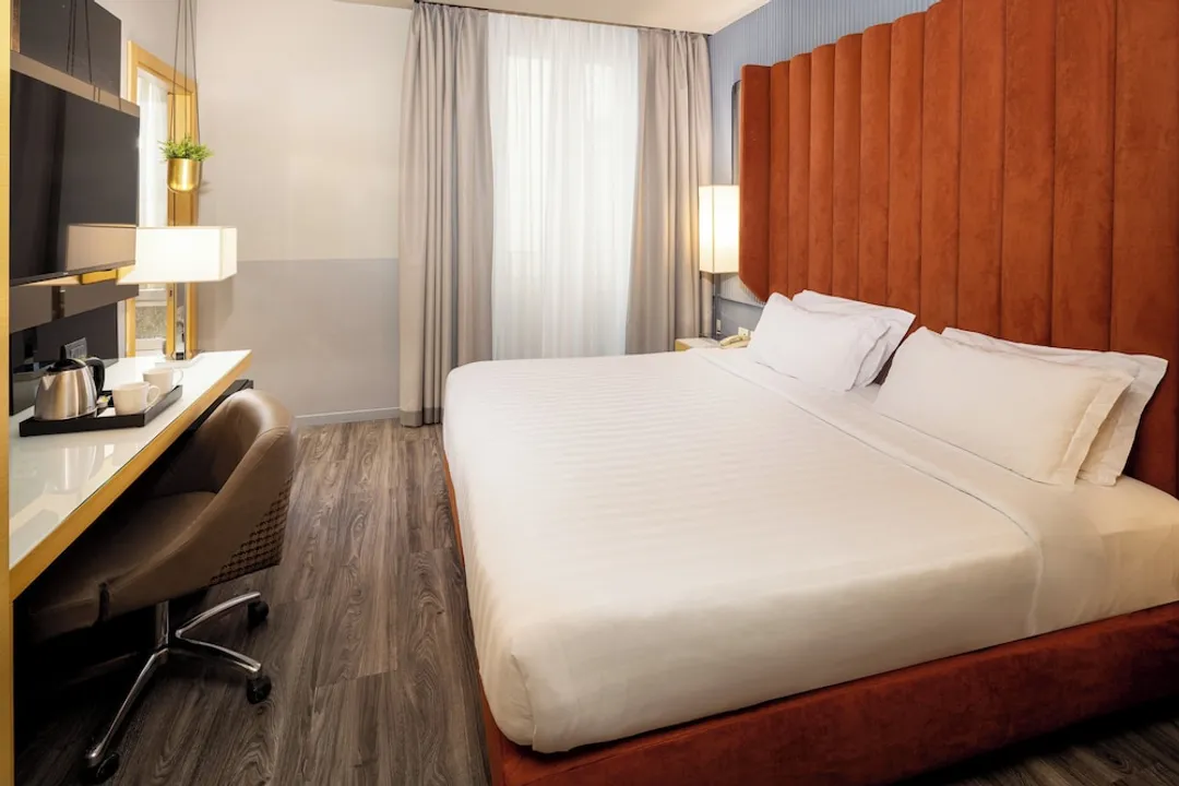 Holiday Inn Milan - Garibaldi Station by IHG-Standard Room-8