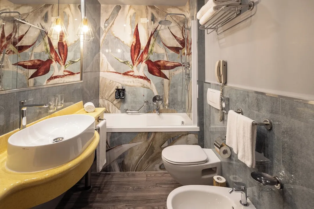 Holiday Inn Milan - Garibaldi Station by IHG-Standard Room-6
