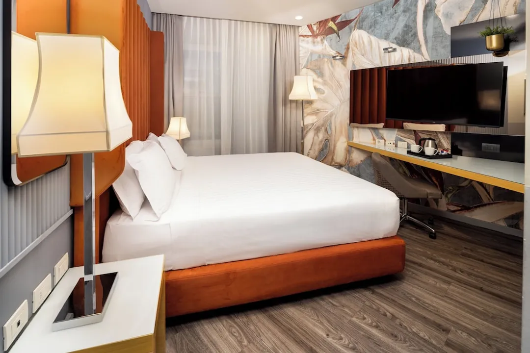Holiday Inn Milan - Garibaldi Station by IHG-Premium Room-1