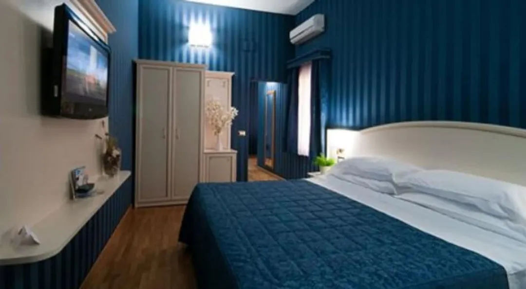 Trevi 41 Hotel-Superior Double Room-7