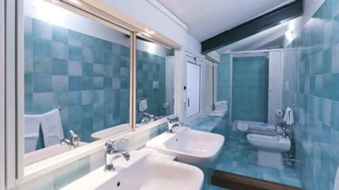 Trevi 41 Hotel-Superior Double Room-14