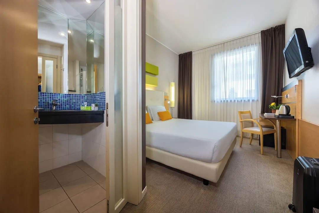 iH Hotels Milano Gioia-Superior Double Room-3