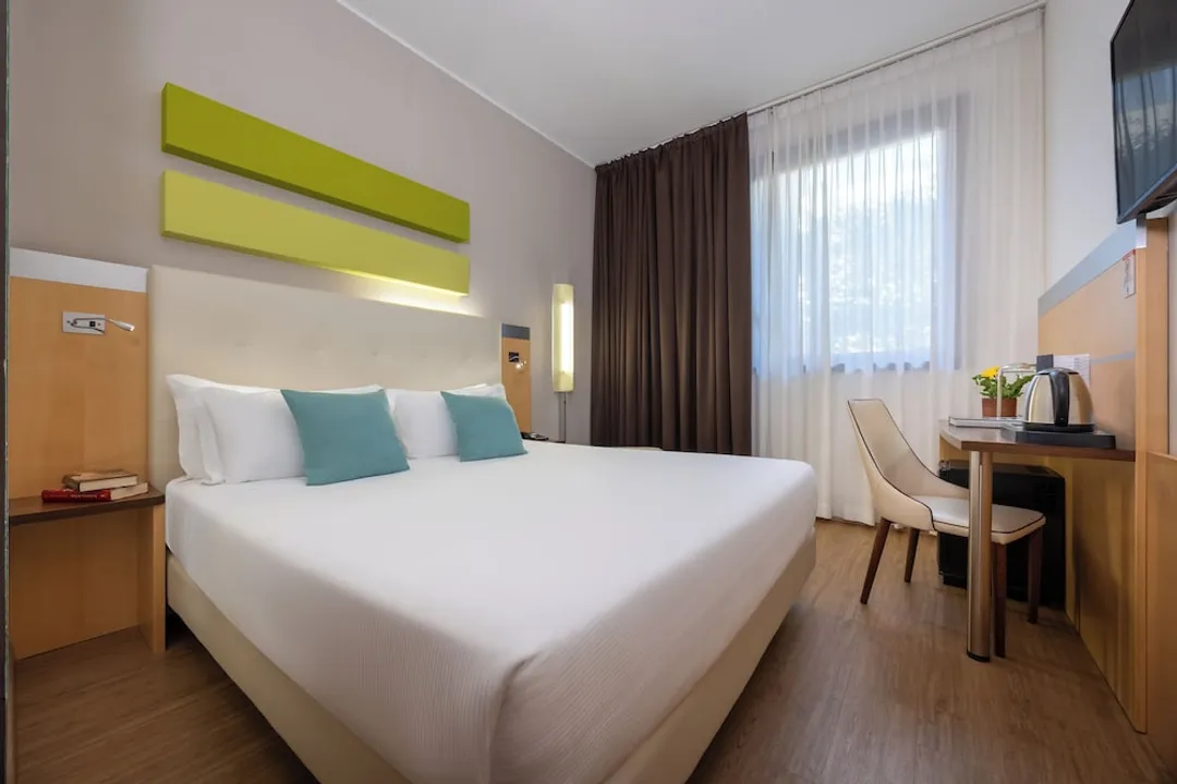 iH Hotels Milano Gioia-Superior Double Room-2
