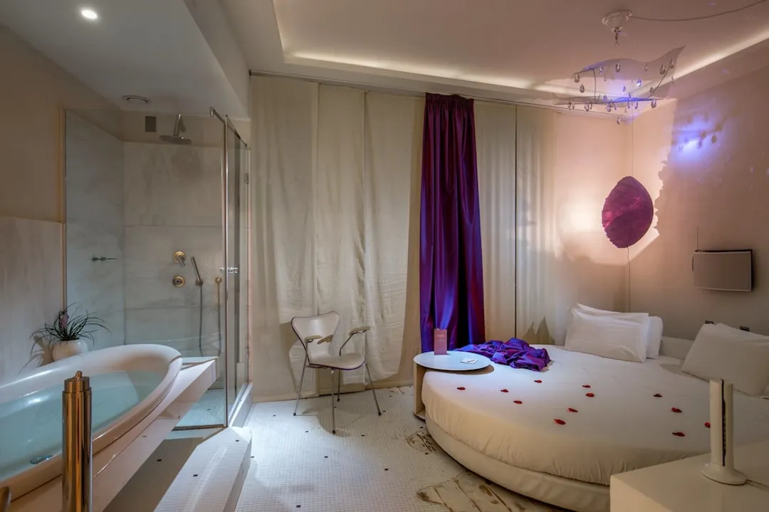 勇敢愛侶套房飯店-Superior Double Room-5