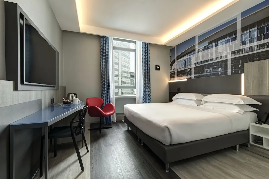 iQ Hotel Milano-Classic Double Room Single Use-4