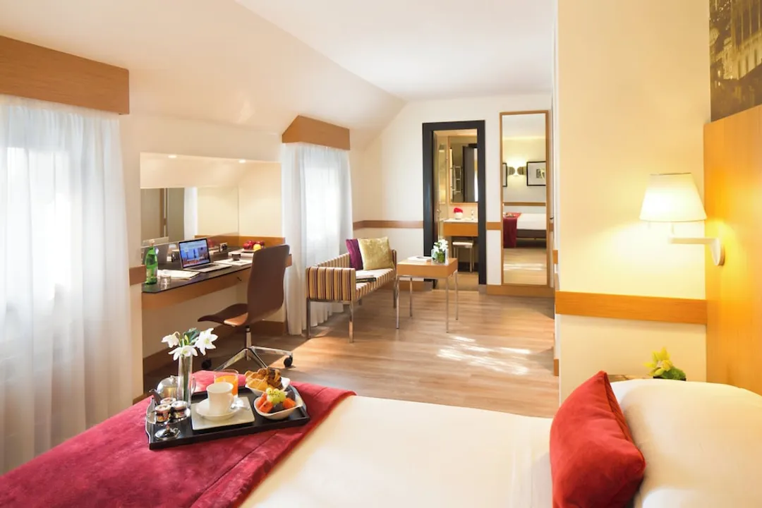 Starhotels Tourist-Junior Suite-6
