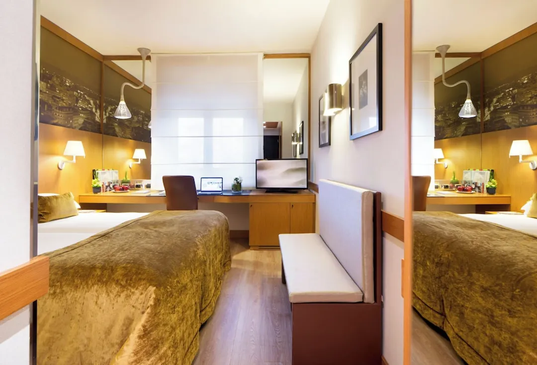 Starhotels Tourist-Superior Double or Twin Room-5