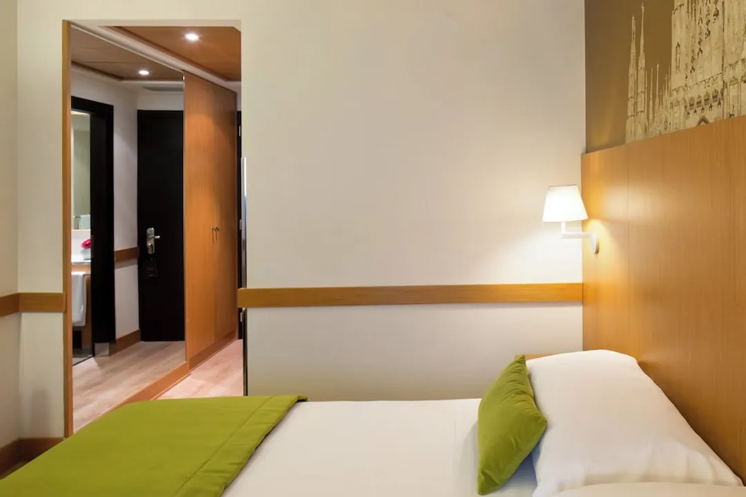 Starhotels Tourist-Superior Double or Twin Room-7