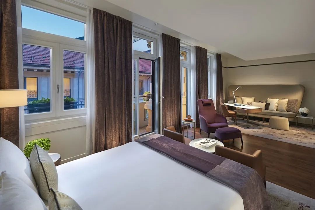 Mandarin Oriental, Milan-Deluxe Suite, 1 King Bed (Junior)-1