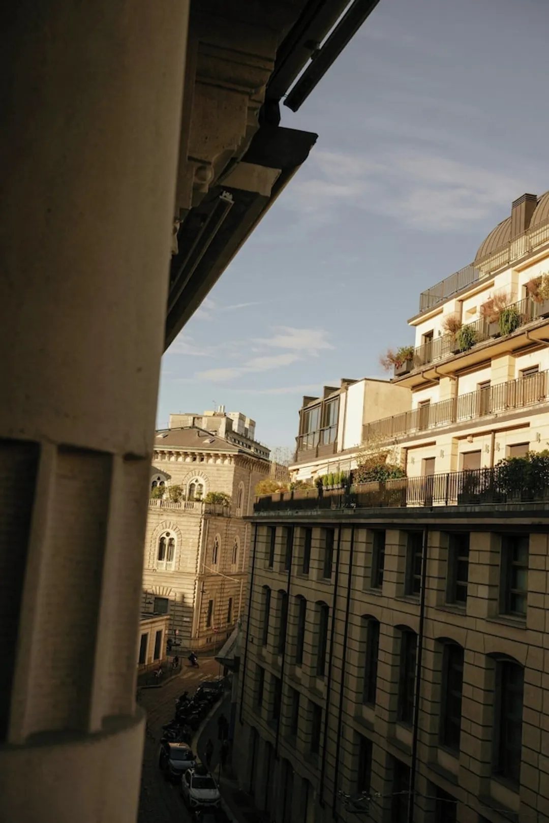 Mandarin Oriental, Milan-Deluxe Suite, 1 King Bed (Junior)-11