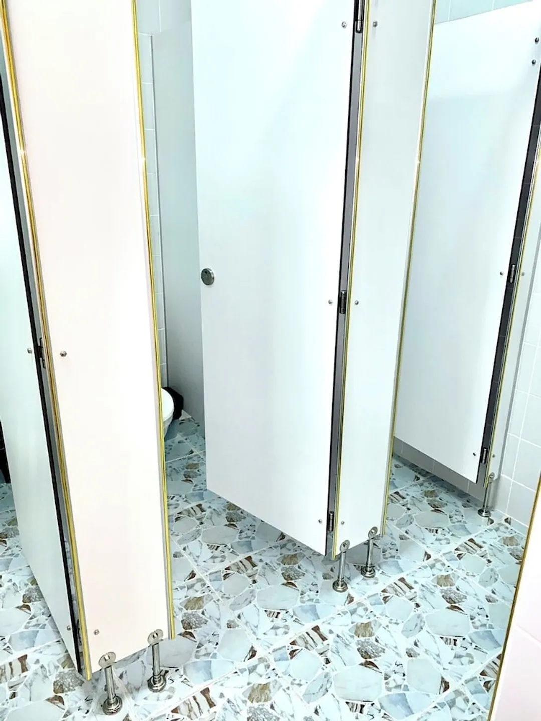 Guesthouse Station-Basic Twin Room-4