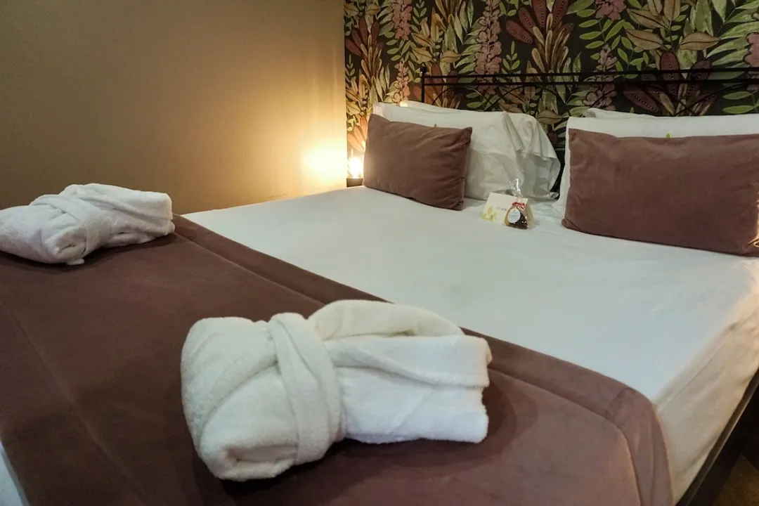 Hotel Caravita-Classic Double Room-4