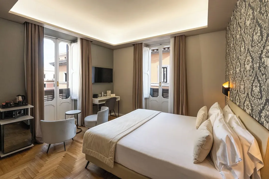 Hotel Caravita-Deluxe Room-9