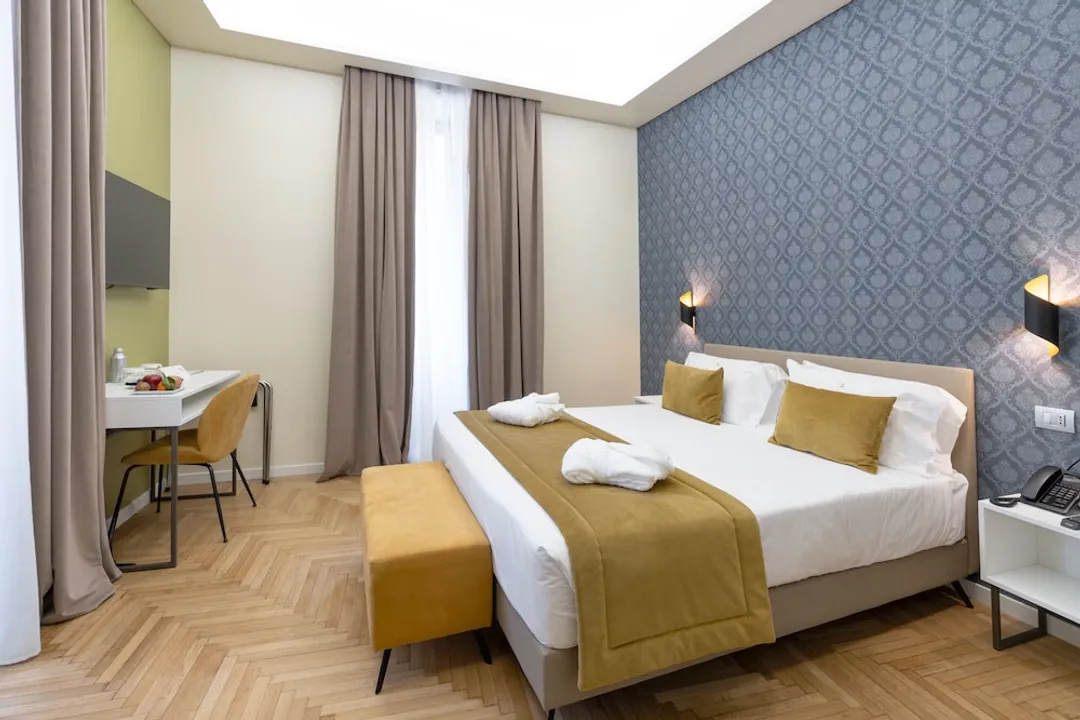 Hotel Caravita-Deluxe Room-8