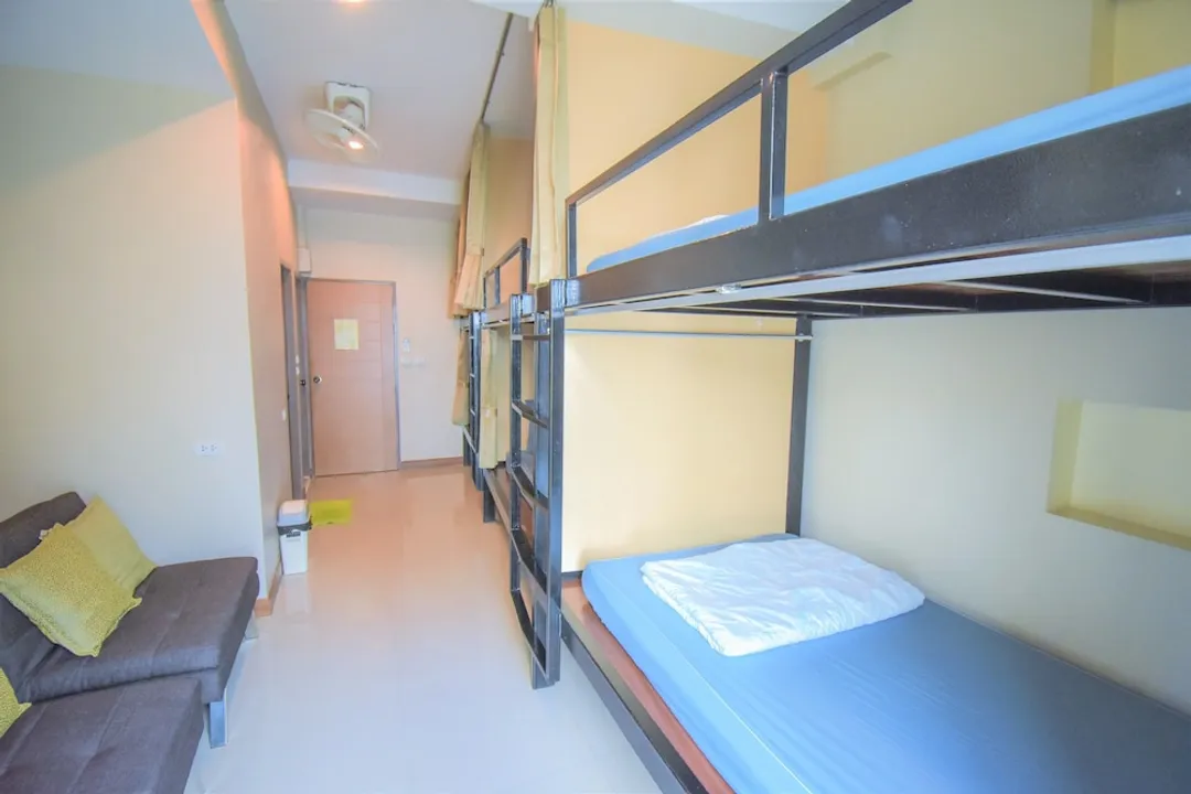 Restiny Hostel-Mixed 6 beds Dorm-6