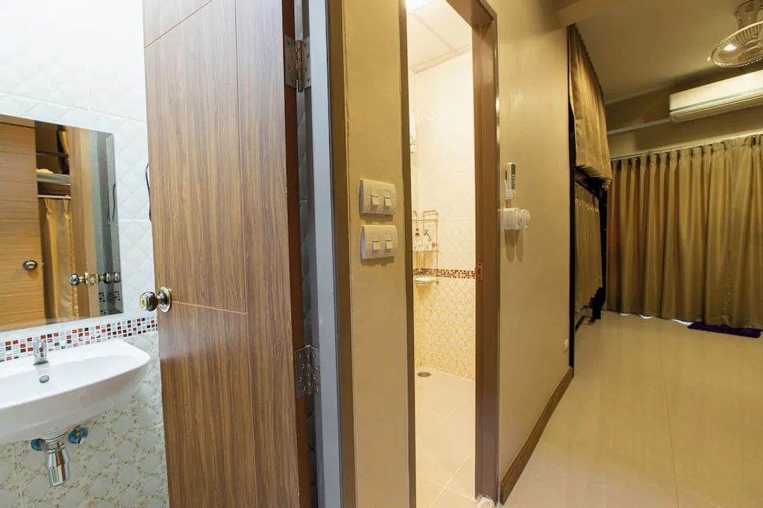 Restiny Hostel-Family 8 beds with bathroom inside-9